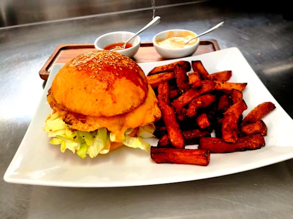 5.Crispy Chicken Burger (Hausgemacht)